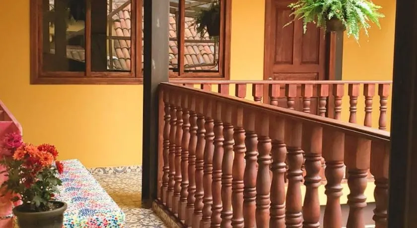 Hostal Casa Astromelia - Image 1