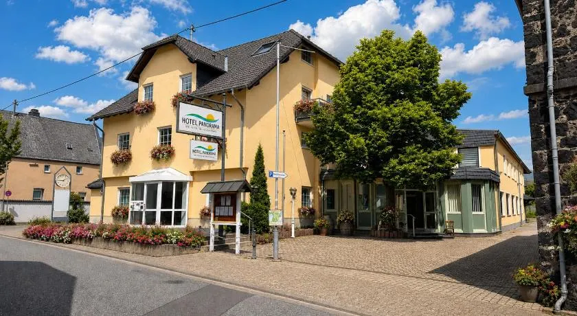 Hotel Panorama Nickenich - Image 1