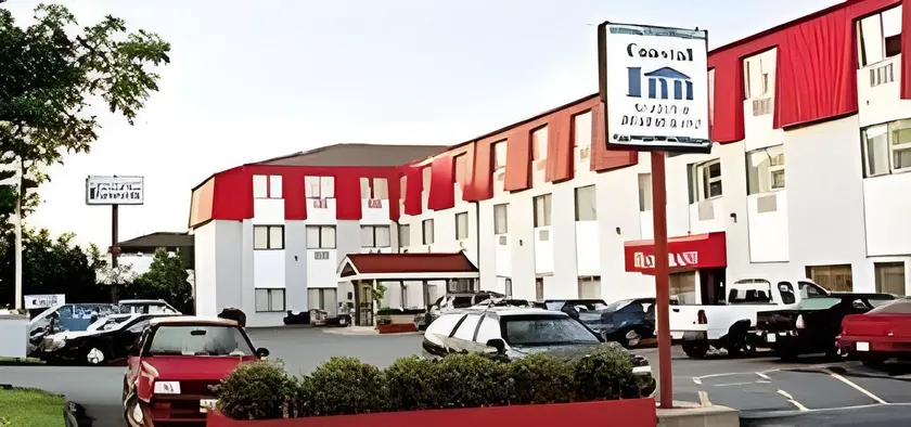 Coastal Inn Dartmouth - Image 1