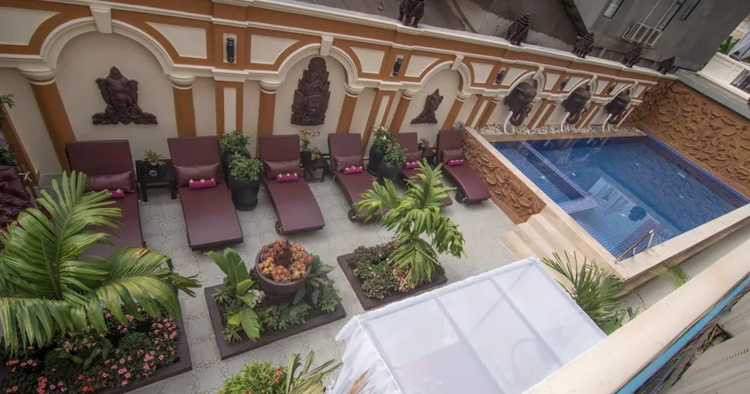 Reaksmey Chanreas Hotel - Image 1