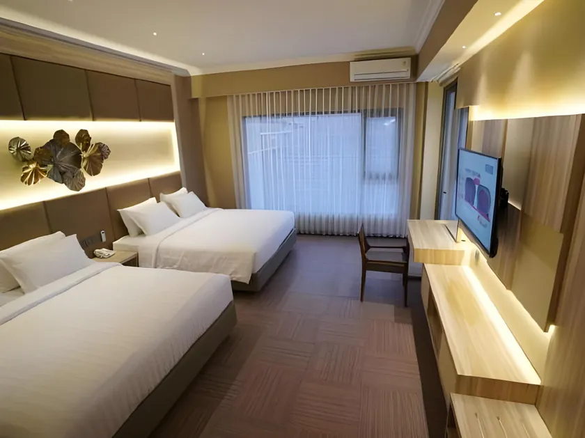 De Lobby Suite Hotel - Image 1
