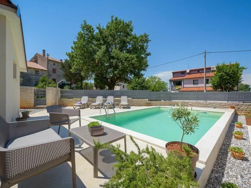 Charmante Villa Crystal Mit Pool Bis 5 Personen - Image 1