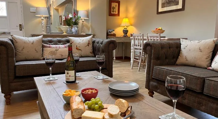 Campden Place - 2 Bed Home in Central Chipping Campden - Image 1
