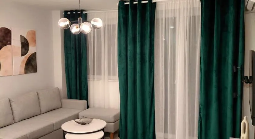 Apartment 10 - Image 1