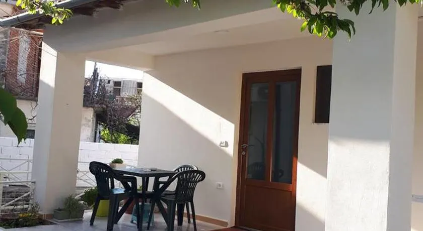 Bona's Home - Image 1
