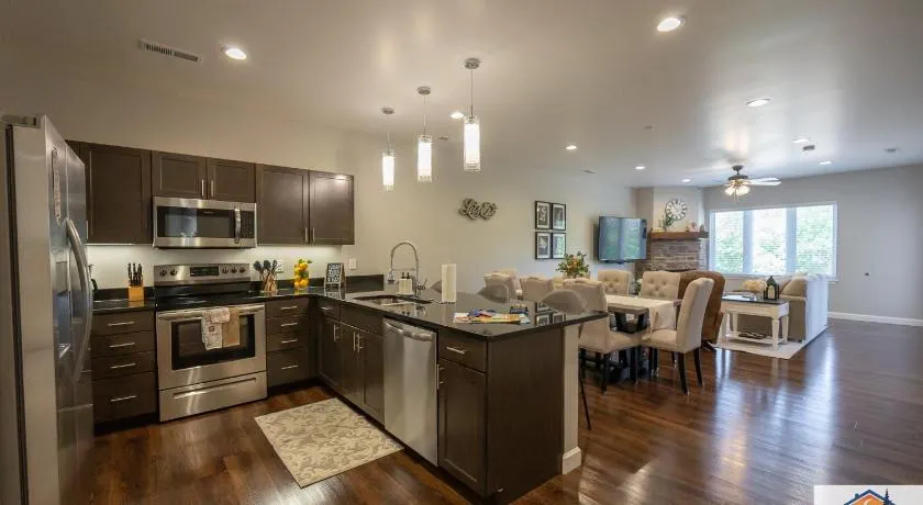 Appartement en copropriété adapté aux familles avec piscine, jacuzzi et sauna - Image 1