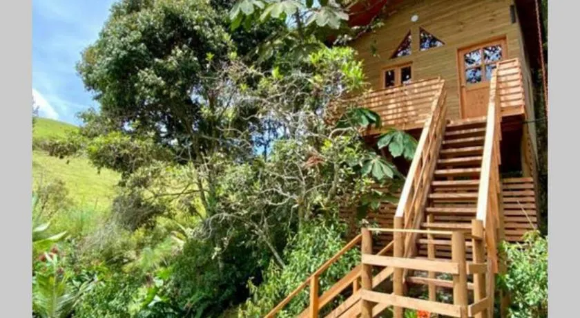 La Casa En El Bosque - Image 1