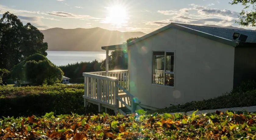 Akaroa Top 10 Holiday Park - Image 1
