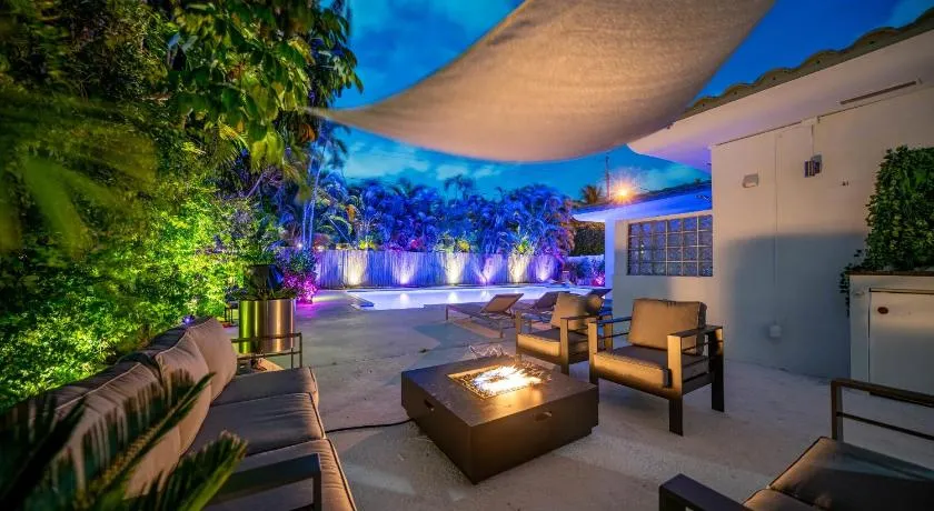 New Luxury Villa Delilah Biscayne Park - Image 1