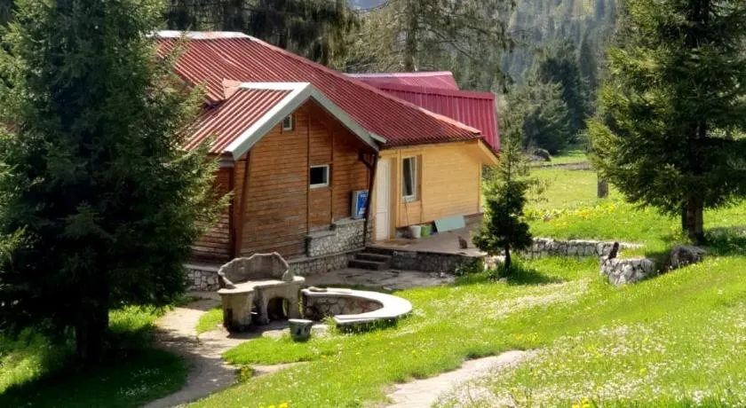 Vila IZVORUL MINUNILOR - Image 1