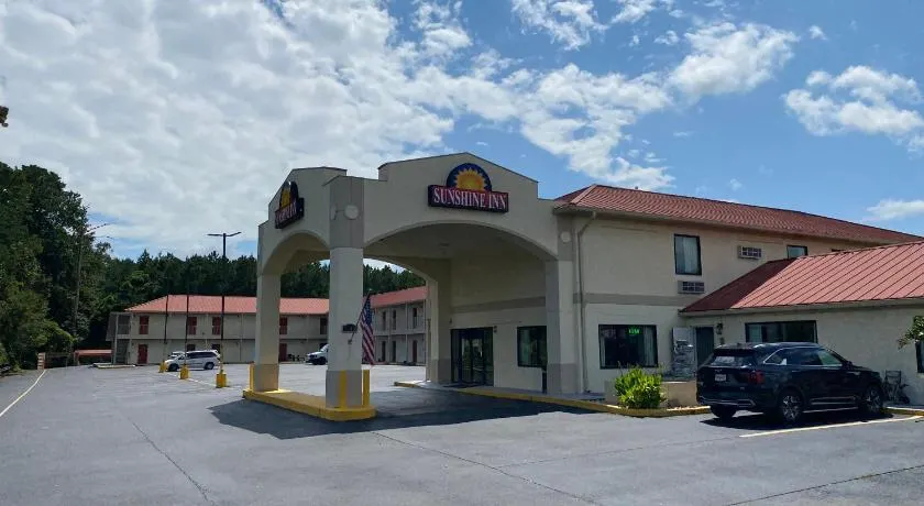 Sunshine inn - Image 1