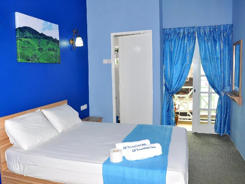 CH Travellers Inn - Image 1