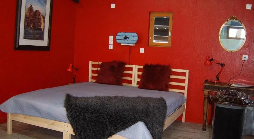 Chalet de campagne LAJA only 5 min from autoroute A75 - Image 1