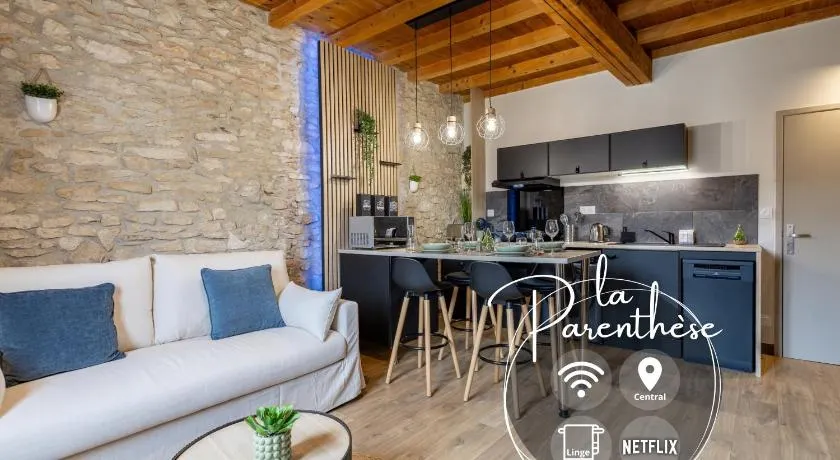 La Parenthèse - Duplex Hypercentre, Lit Queen Size - Image 1