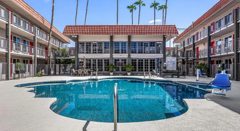 Tempe Oasis - Image 1