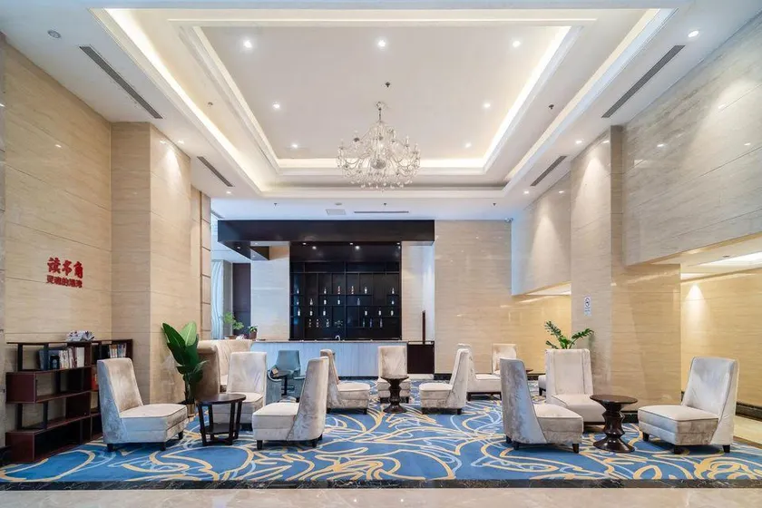 Jindu Lanhai Junhua Hotel (Xuzhou Feng County Feilong Lake) - Image 1