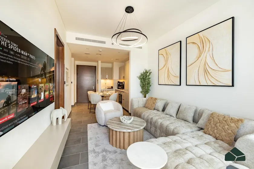 Stylish 1BR with City and Partial Burj View by BMS - Image 1