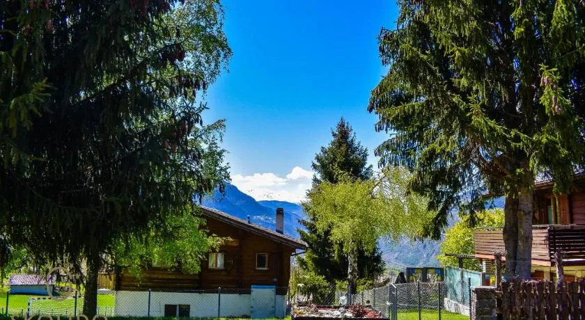 Chalet Independent, Termen - Image 1