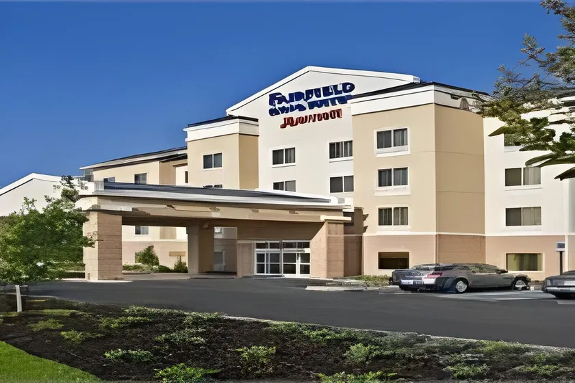 Fairfield Inn & Suites by Marriott Venice - Image 1