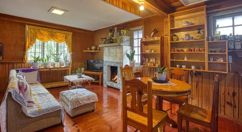 Gina’s Homes - Image 1