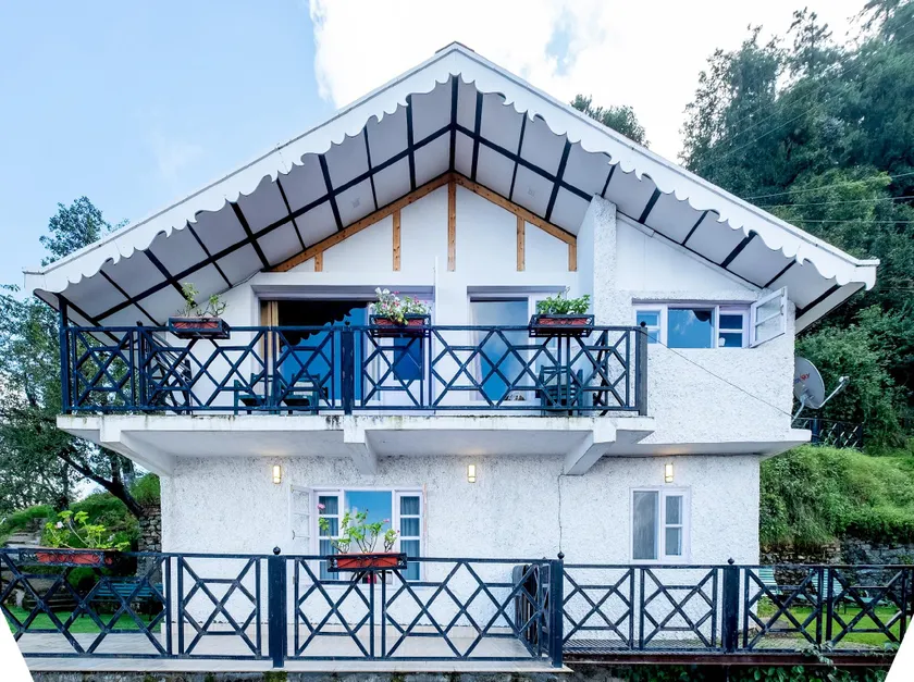 Daisy Studio Cottage in a Private Heritage Palace Mashobra by Roamhome - Image 1