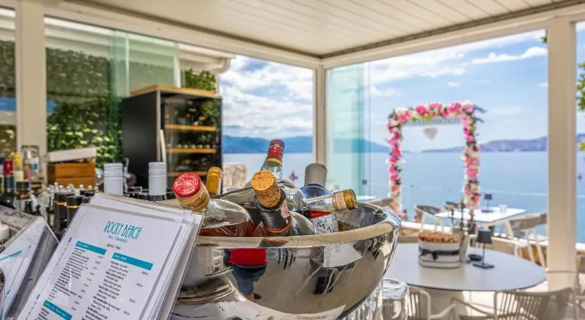 Sea La Vie Rooms - Image 1