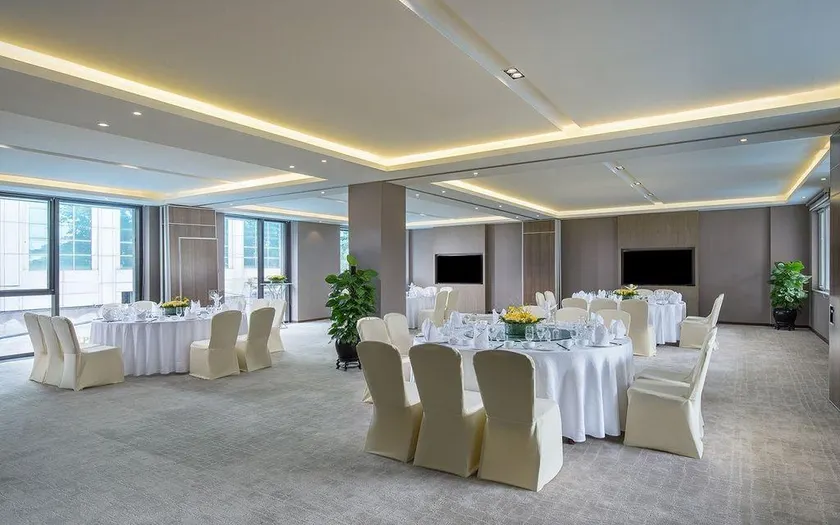 City Line Hotel - Image 1