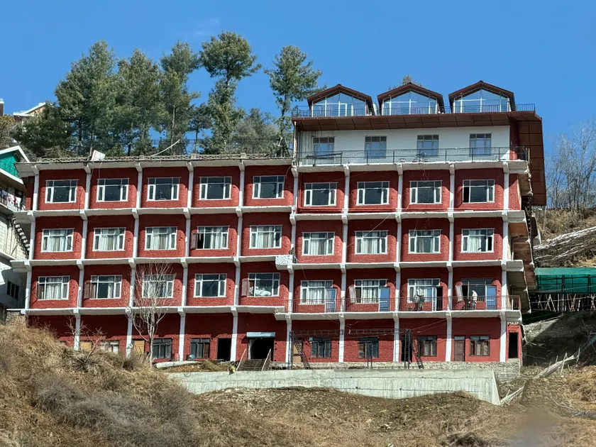 Mountview Banquet Hall and Stay - Image 1