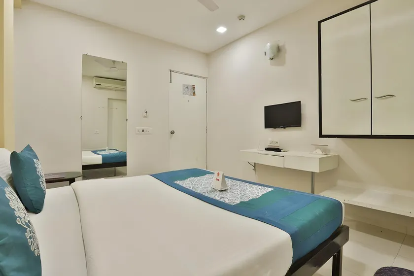 Hotel Isher International - Image 1