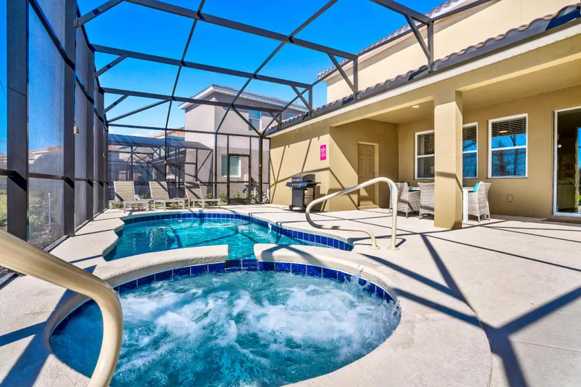 7663 Oakmoss Loop - Image 1