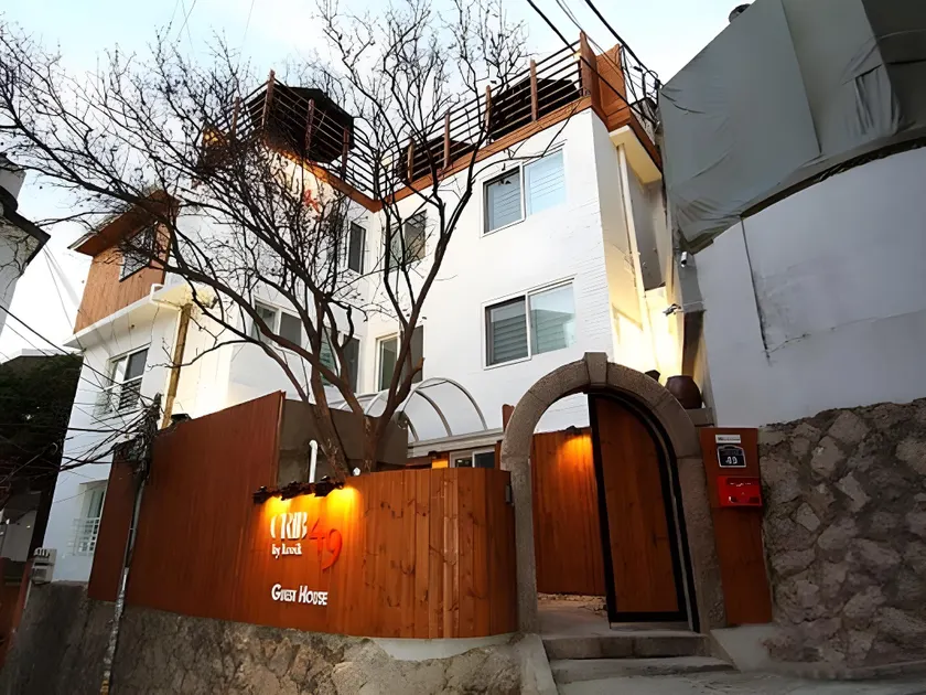 Crib 49 Guesthouse - Foreigner only - Image 1