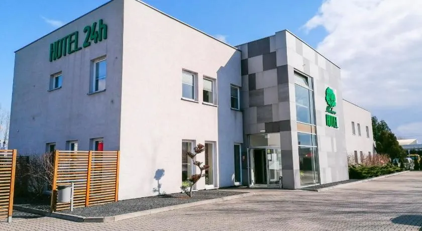 Hotel Platan - Image 1