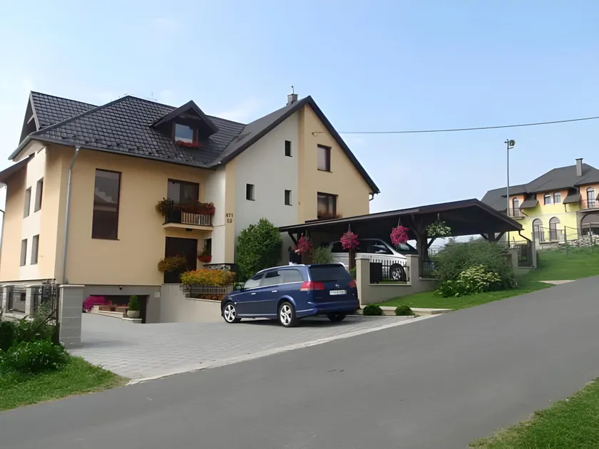 Privat Luptak - Image 1