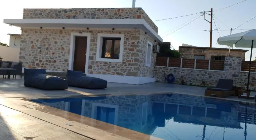 Double Bee Villa with private pool - Image 1
