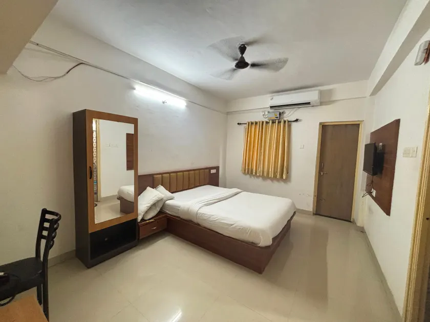 POP 84034D Townhouse Oak Wakad - Image 1