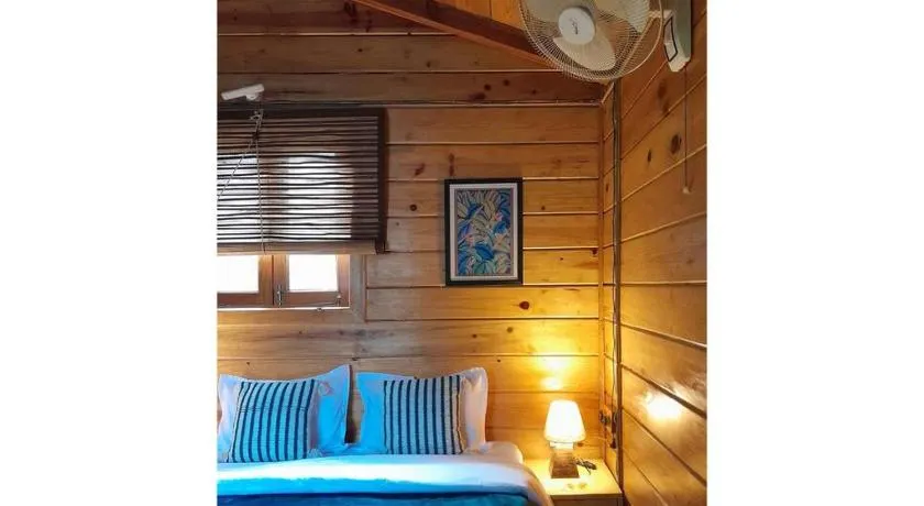 Whistling Thrush Chalet - Image 1