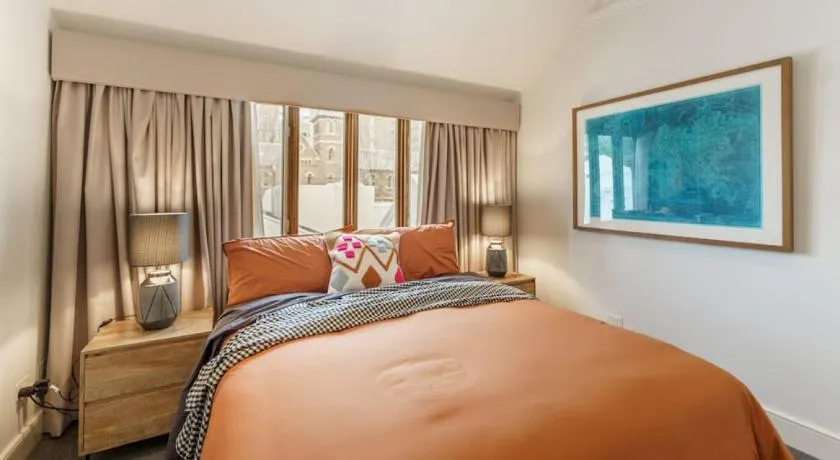 Farrah Designer Three Bedroom Carlton Residence - Image 1