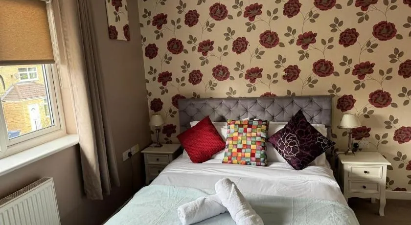 Huntingdon walk to town centre, cosy, Free parking - Image 1