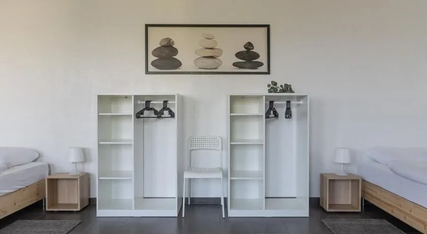 T&K Apartments 6 and 10 Room Apartment in Neuss for big Groups 22min to Fair DUS - Image 1