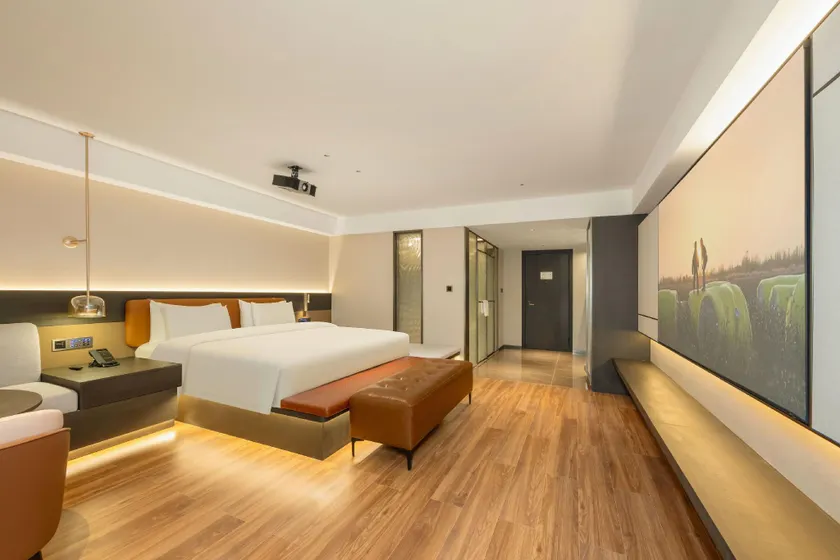 WEST CITY MAN YUE HOTEL - Image 1