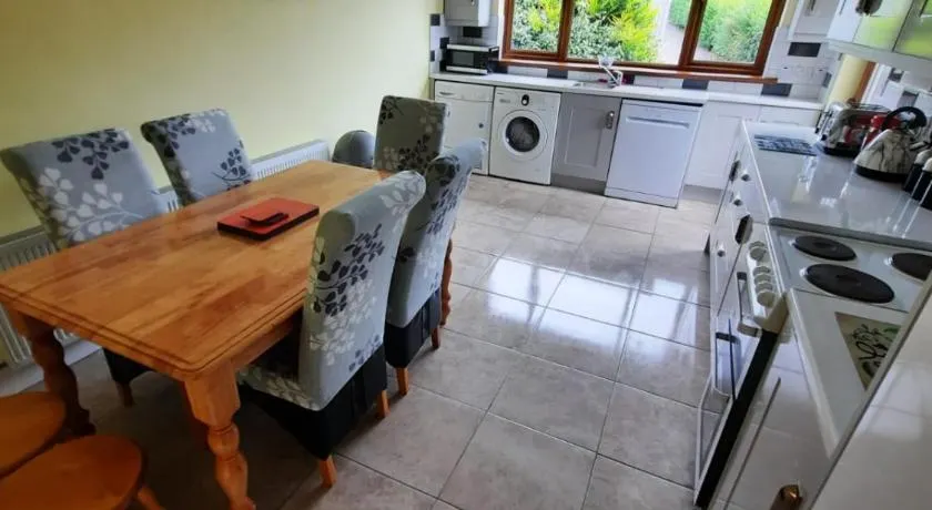 Lovely ballina townhouse - Image 1