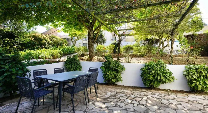 Comfy Sintra - Image 1
