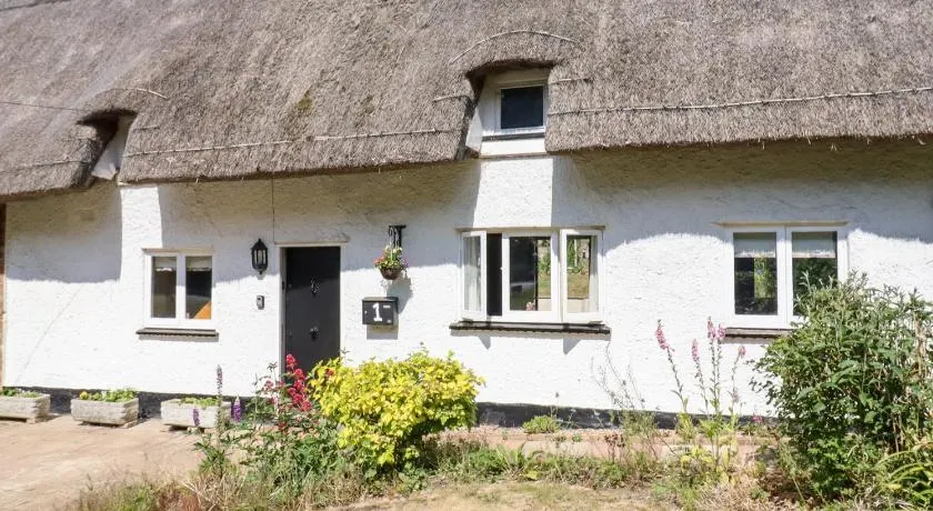 1 Harpur Cottage - Image 1