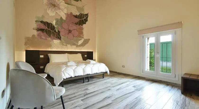 Welc-om Royal Garden luxury rooms - Image 1