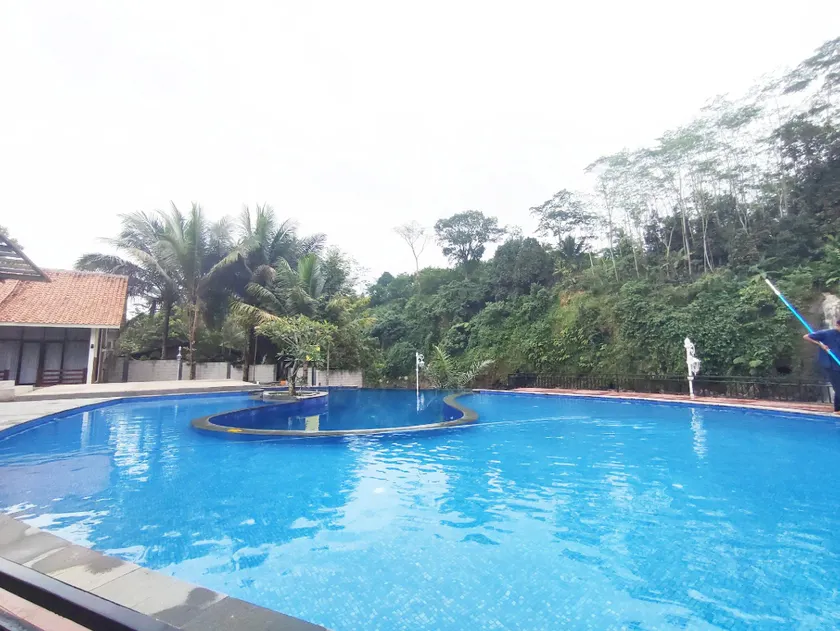 Oemah Tahu Banjarnegara Resto and Resort Mitra RedDoorz - Image 1