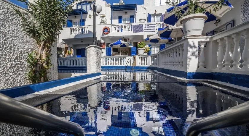 Hotel Porto Perissa - Image 1