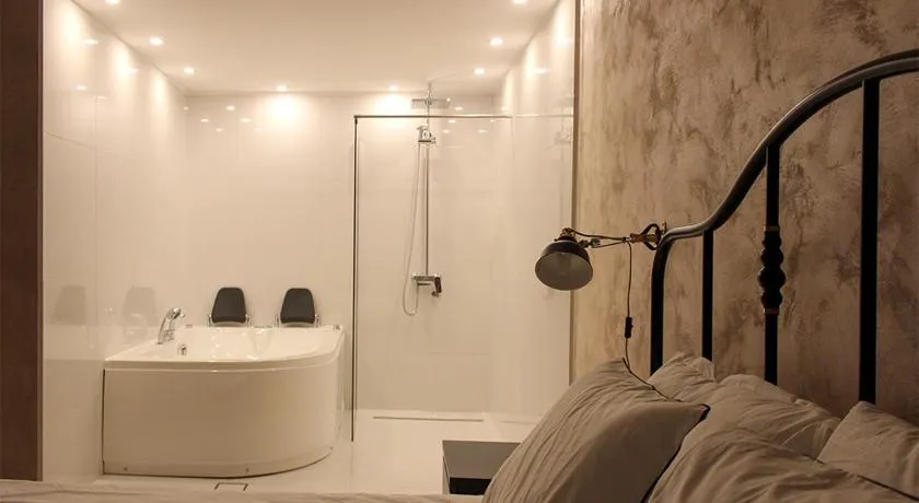 3 , 2 , 1 bedrooms & jacuzzi , garage parking - Image 1