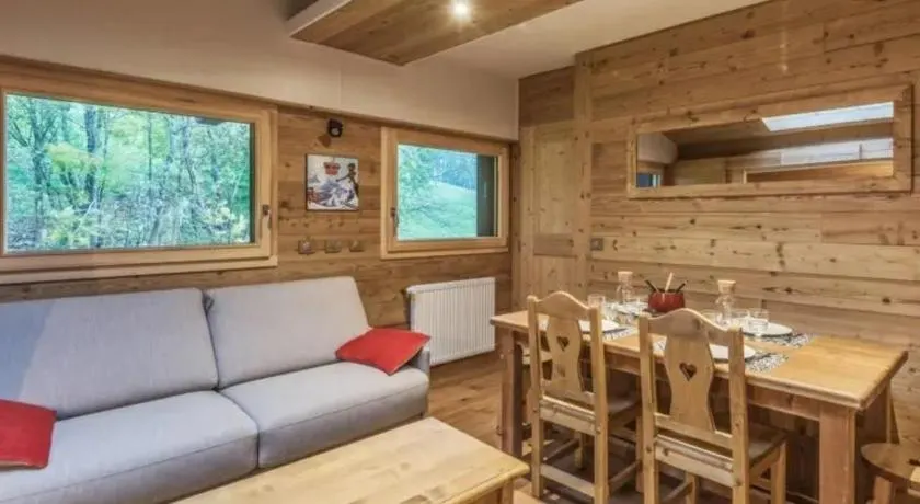 welcoming apartment with swimming pools near the Megève ski slopes - Image 1