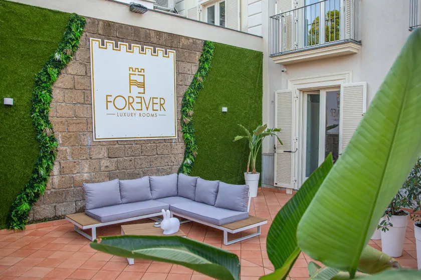 Forever Luxury Rooms - Image 1