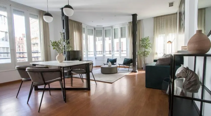Apartamentos San Vicente - Image 1